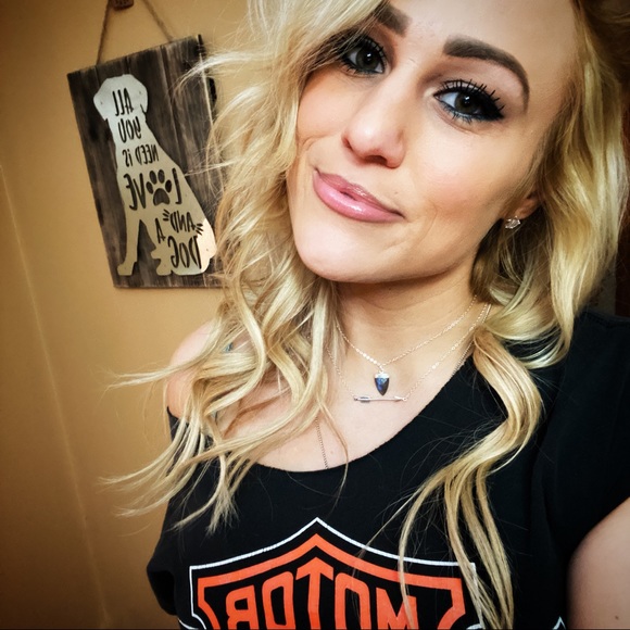 Meet your Posher, Dayna - Picture 1 of 1